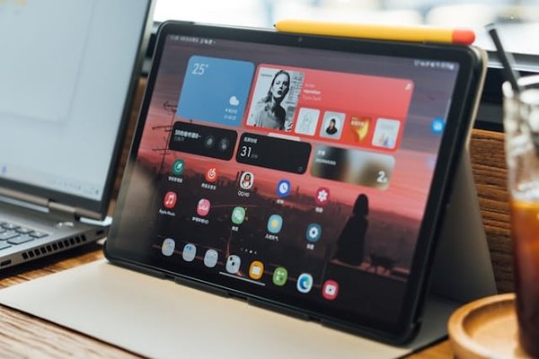 Comment sélectionner une tablette robuste pour une utilisation en conditions extrêmes sur le terrain?